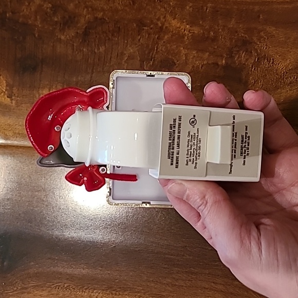 Bath and Body Works Holiday Cat Wallflowers Fragrance Plug - Picture 6 of 8